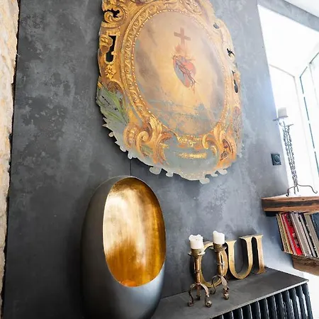 Maison Maleville לינה וארוחת בוקר 3*