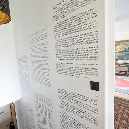 Maison Maleville לינה וארוחת בוקר