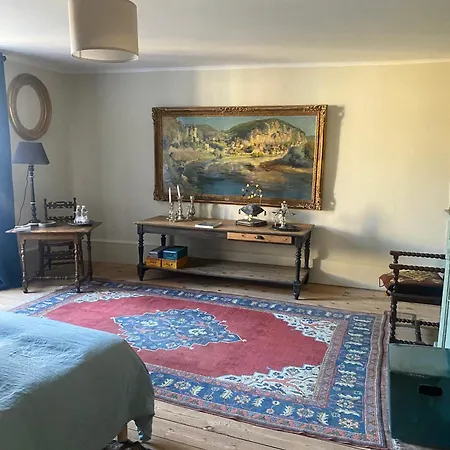 לינה וארוחת בוקר Maison Maleville